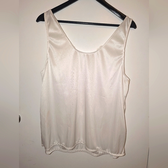 Lace White Sleeveless Top - Picture 2 of 2
